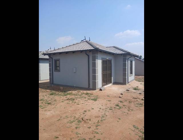 2 BEDROOM PROPERTY TO RENT IN REIGERPARK
